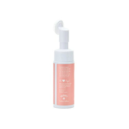 SalkaPet rinse-free dog paw cleanser foaming pump with silicone scrubber (image 2)