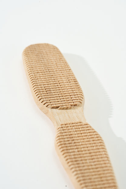 SalkaPet Purrect Bond Brush — wooden barbell-shaped cat grooming tool (image 2)