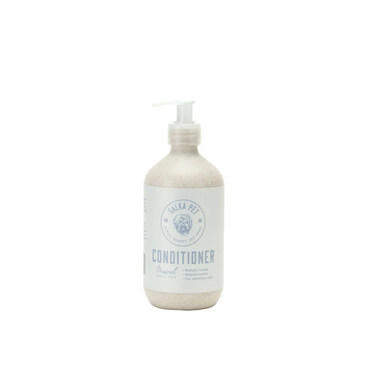 SalkaPet Moisturizing Dog Conditioner & Detangler bottle for long and curly coats
